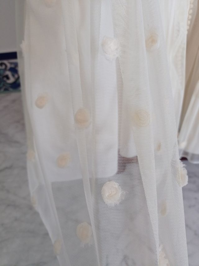 Vestido de niña beige de tiranta