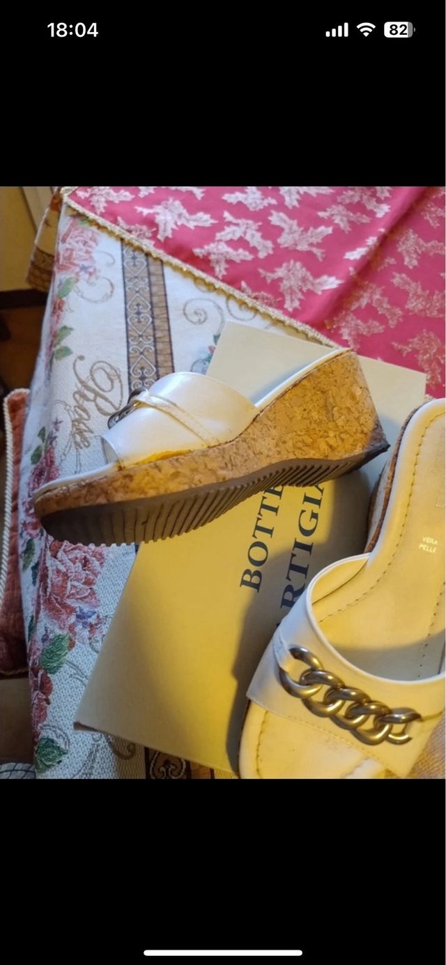 Sandalo sabot bianco con zeppa