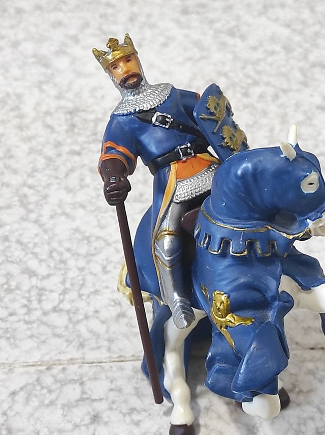Caballero Rey con caballo Papo 2001