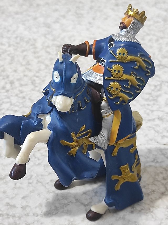 Caballero Rey con caballo Papo 2001