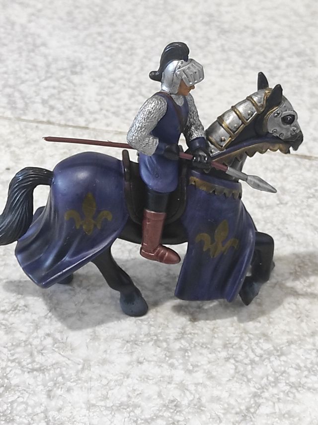 Caballero y caballo Simba 2000