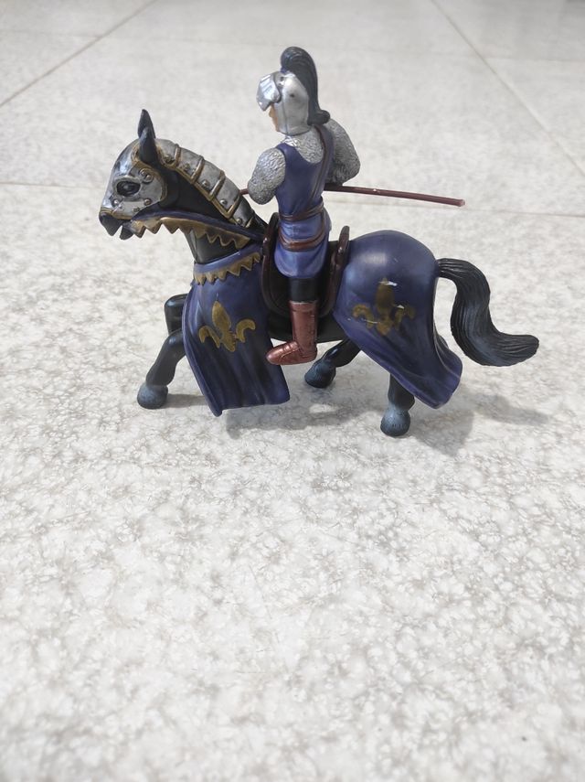 Caballero y caballo Simba 2000