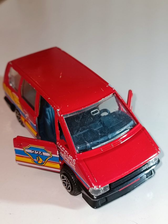 *RENAULT ESPACE 1/43 GUISVAL