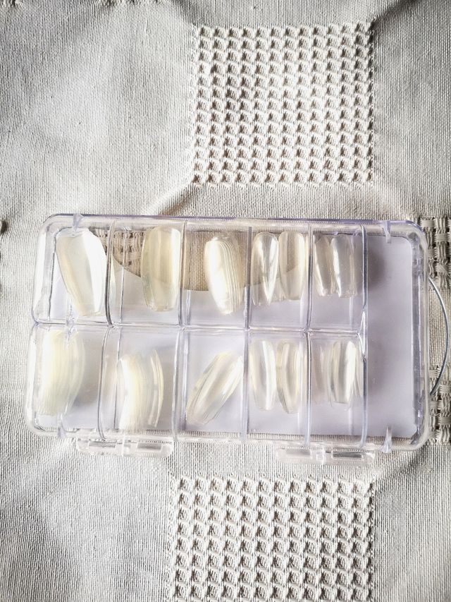 Blister per unghie in acrilico