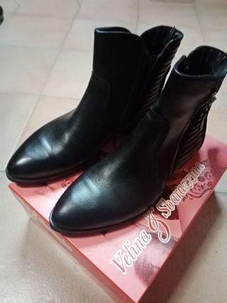 Stivaletto donna pelle nera 39