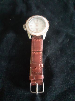 Reloj  marca  marea