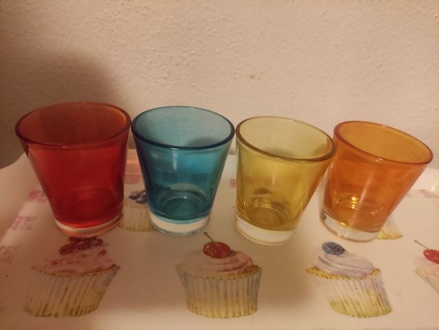 Set bicchieri colorati