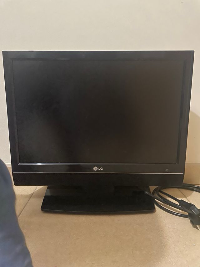 Monitor 19”