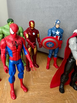 Muñecos Marvel, Star Wars y DC