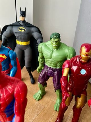 Muñecos Marvel, Star Wars y DC