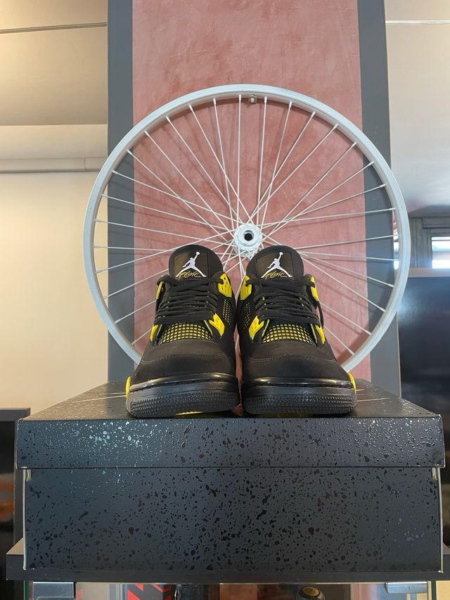 Jordan 4 Yellow Thunder Size: 46 EU - 12 US