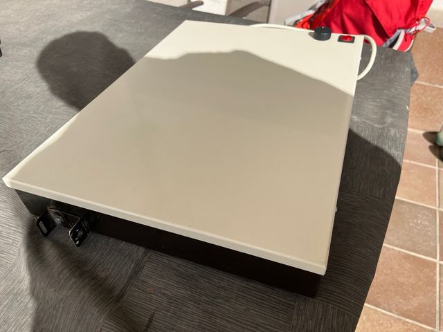 Radiatore elettrico da parete Tecnaterm 750w