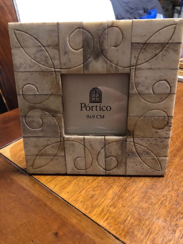 marco de fotos cuadrado PORTICO
