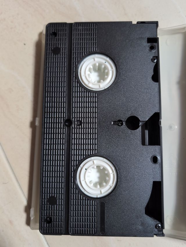 Película VHS Alicia en el país ...