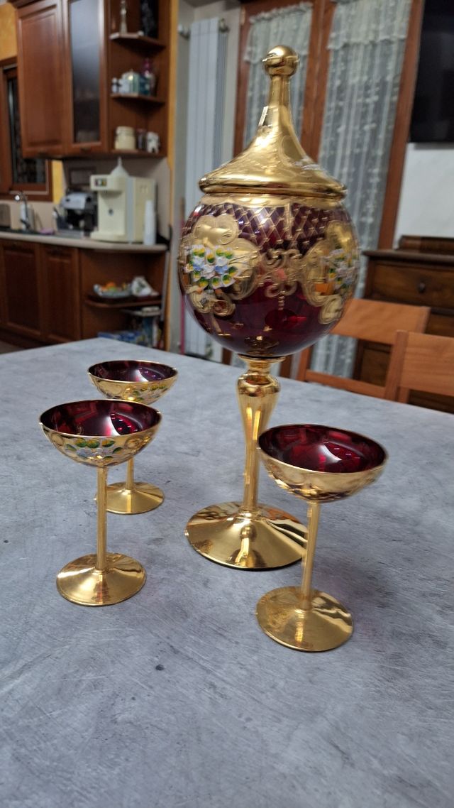 Servizio coppe in vetro di Murano e oro