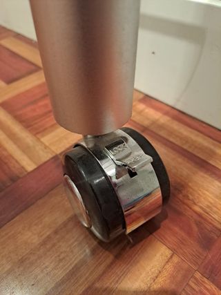 Mesa ordenador de cristal