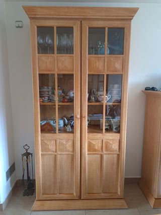 Vitrina roble macizo