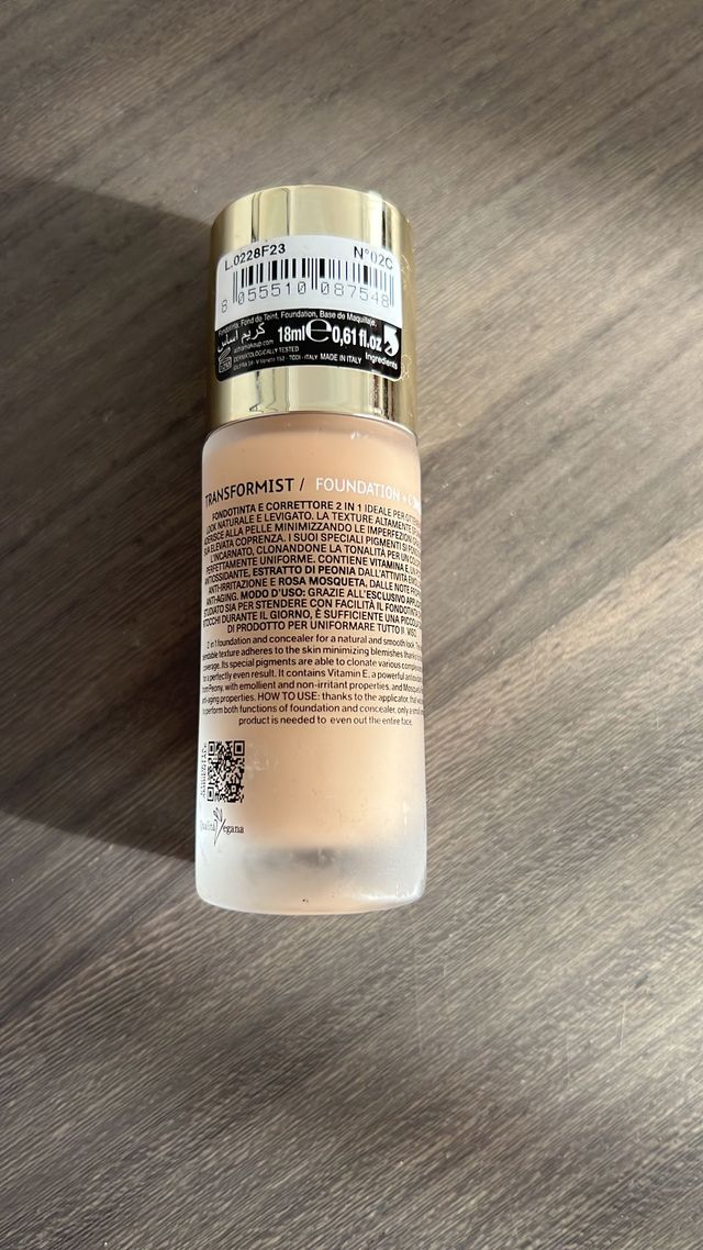 Fondotinta Astra con correttore