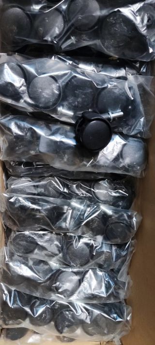 Ruedas giratorias a presion