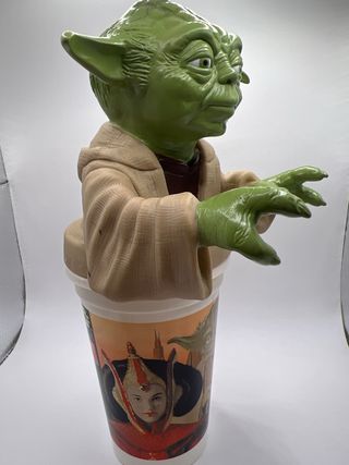 Figura Star Wars Yoda + vaso