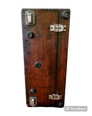 Antiguo baúl maleta de madera inglés 