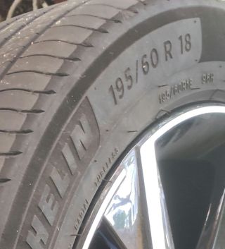 2 Llantas 18''+ 2Neumáticos 195/60R/18, 2 Ruedas.