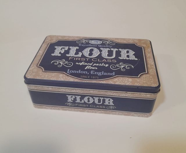 Cajita metálica Flour caja para colección