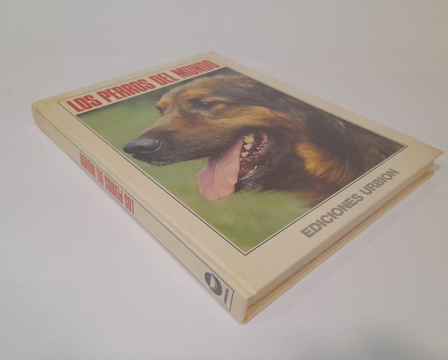 Libro Los perros del mundo 1983
