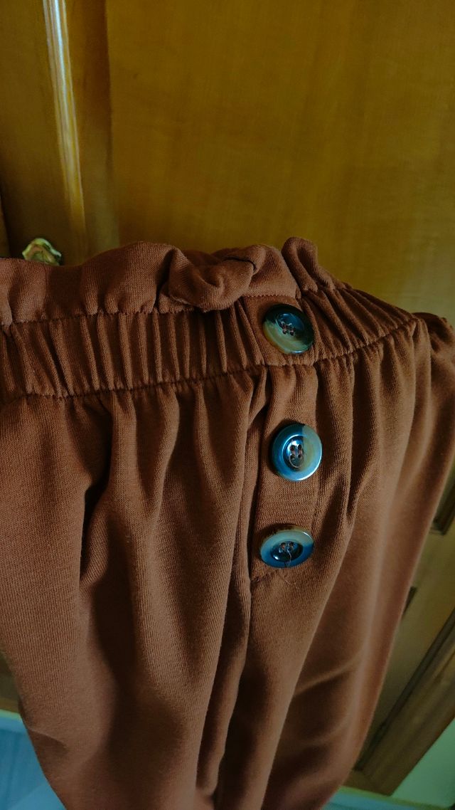 Pantalón negro o teja elástico