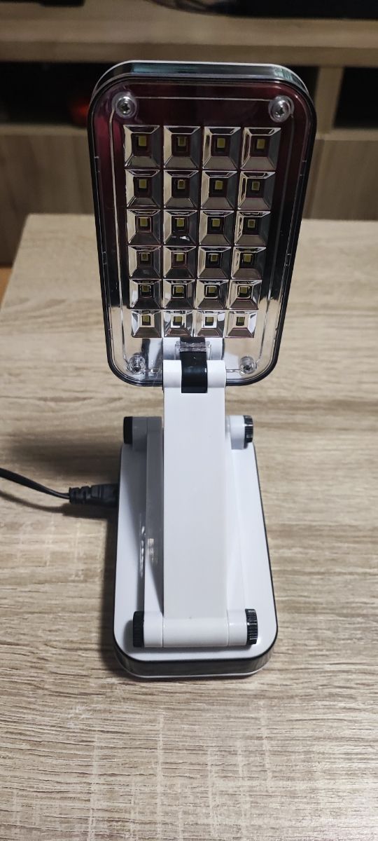 Lámpara portátil plegable