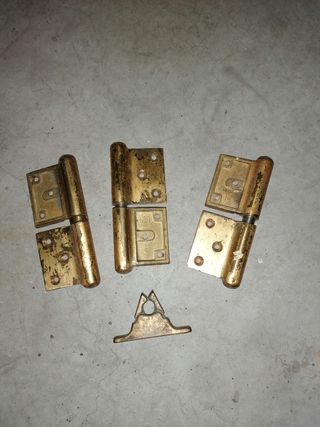 Cerniere per porta e gancio per fine