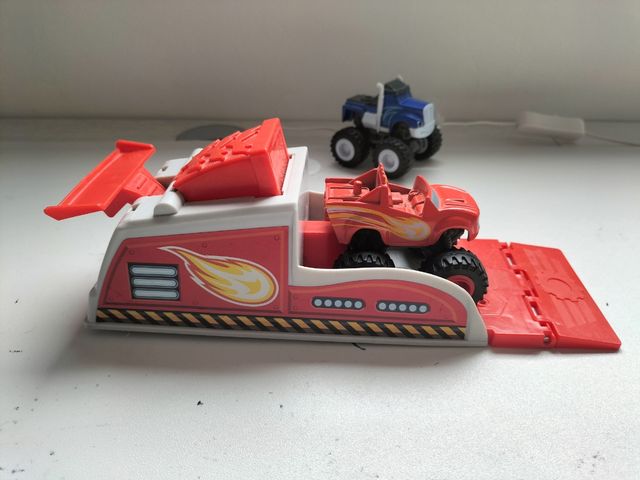 Blaze y los Monster machine