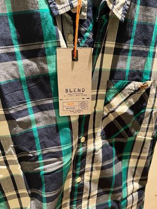 Camisa cuadros Blend con eriqueta
