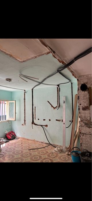REFORMAS - ELECTRICIDAD -FONTANERIA-MANITAS 👨🏻‍🔧