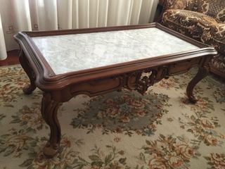 Mesa auxiliar antigua salón