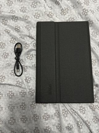 Funda con teclado de tablet