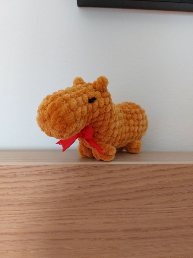 Capibara marrone amigurumi