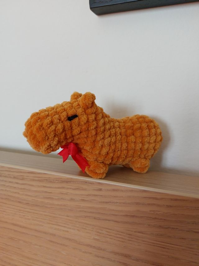 Capibara marrone amigurumi