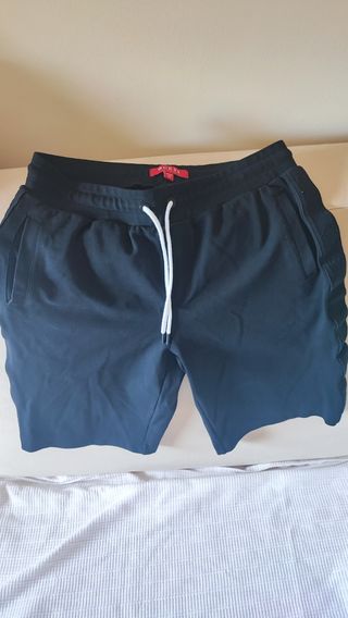 Pantalon corto negro hombre Guess