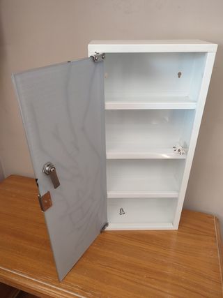 Armario metálico con cerradura