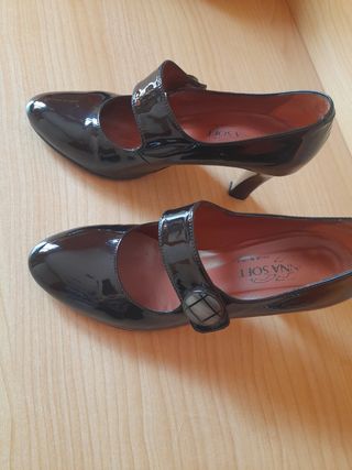 Scarpe donna in vernice nera