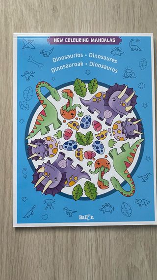 LIBRO COLOREAR DINOSAURIOS