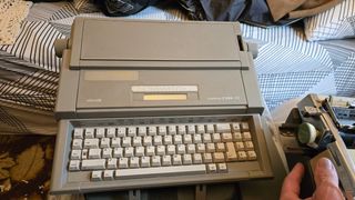Maquina Escribir Olivetti Lettera E504
