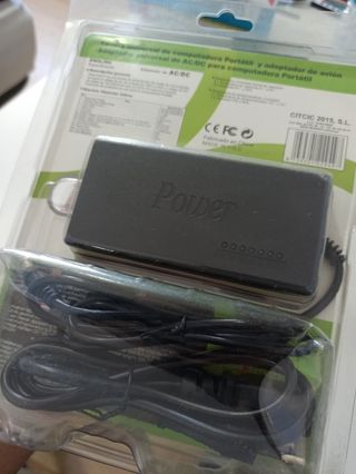 Cargador universal de portátii y +