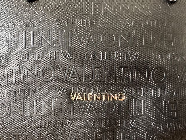 Bolsa preta Valentino