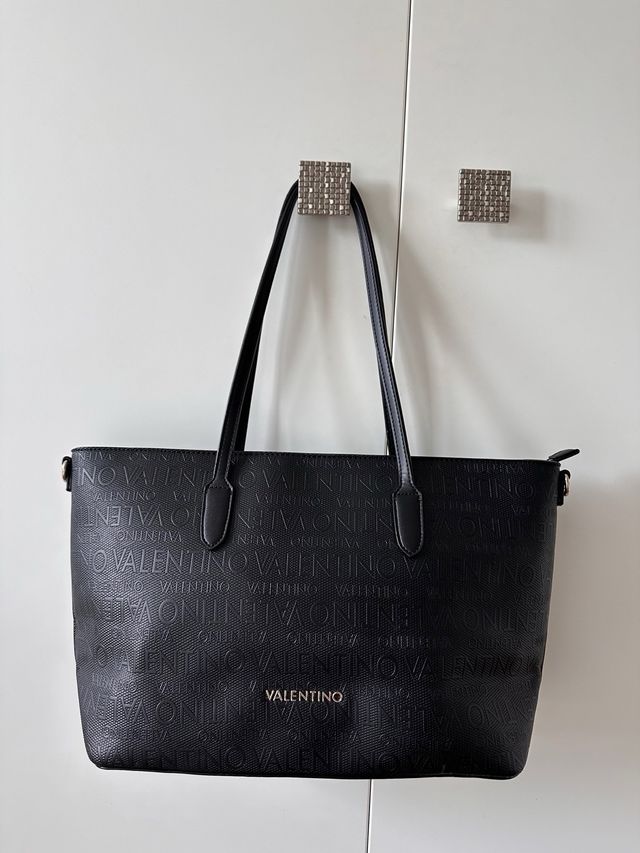Bolsa preta Valentino