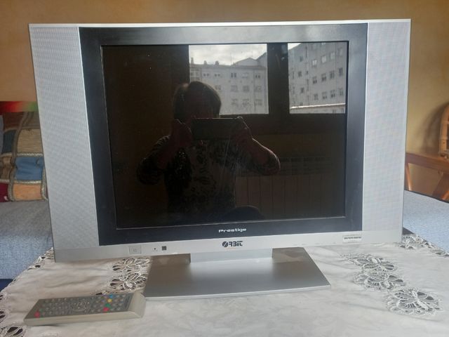 Televisión Orbit, con DVD incorporado