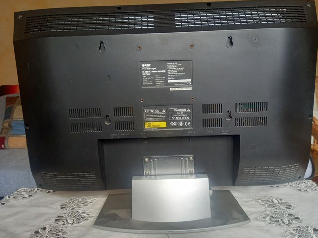 Televisión Orbit, con DVD incorporado