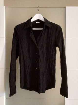 Camisa negra
