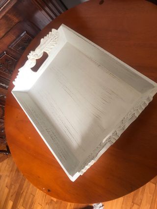 Vassoio in legno bianco